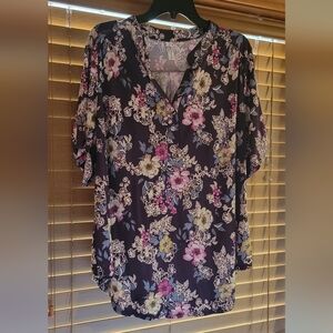 PerSeption Woman 2X Textured Floral Top  3/4 Sleeve